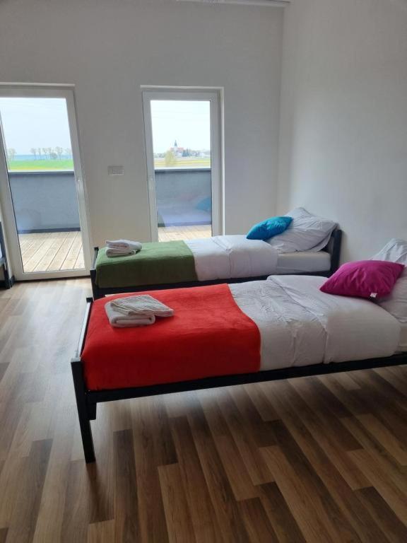 Mlynska 8 Opole-Gorki Villa Bagian luar foto